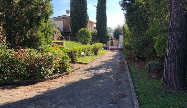 MONTELUPO FIORENTINO – VILLA