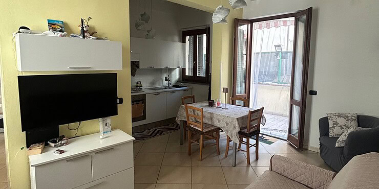 EMPOLI – APPARTAMENTO CON TERRAZZO IN CENTRO STORICO EMPOLI – APPARTAMENTO CON TERRAZZO IN CENTRO STORICO